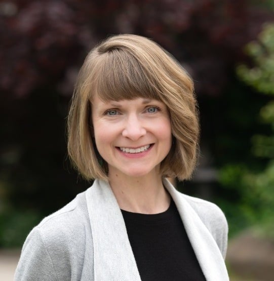 Headshot of Kirsten Jacobs