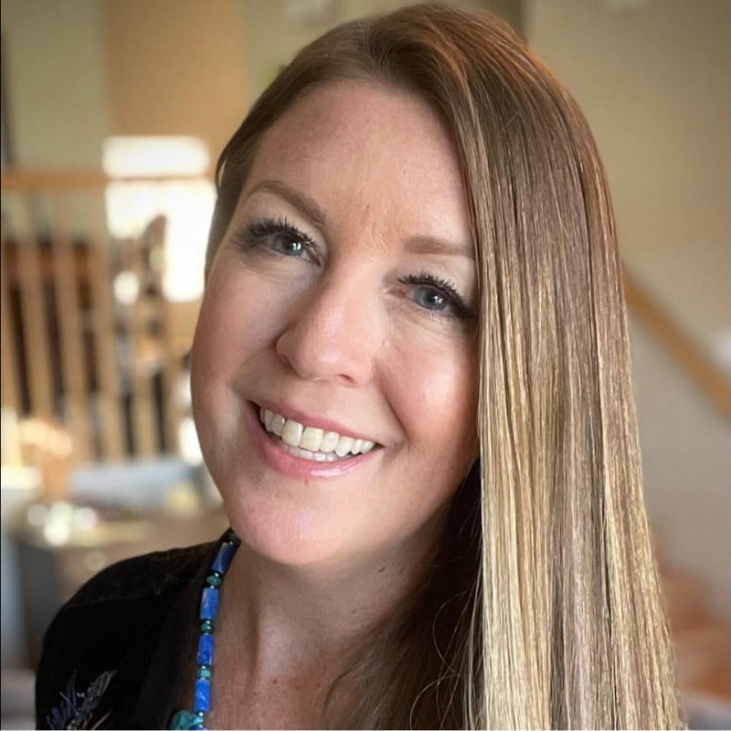 Headshot of Jennifer Carson
