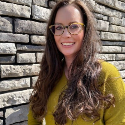 Teffie Landmann headshot